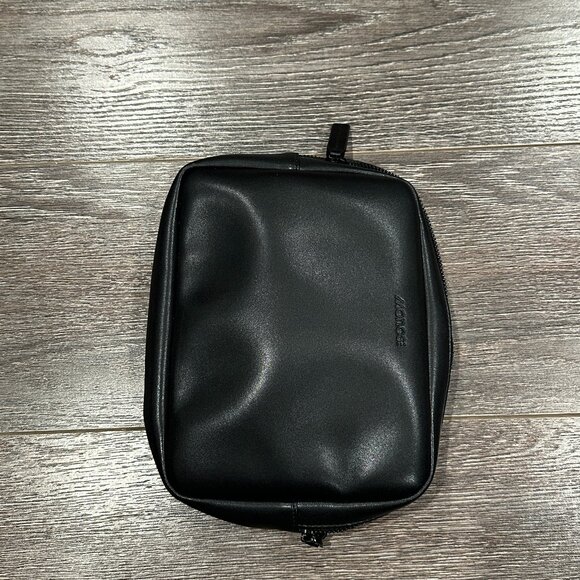 MONOS Metro Travel Pouch – Black – Great Condition - Picture 1 of 5
